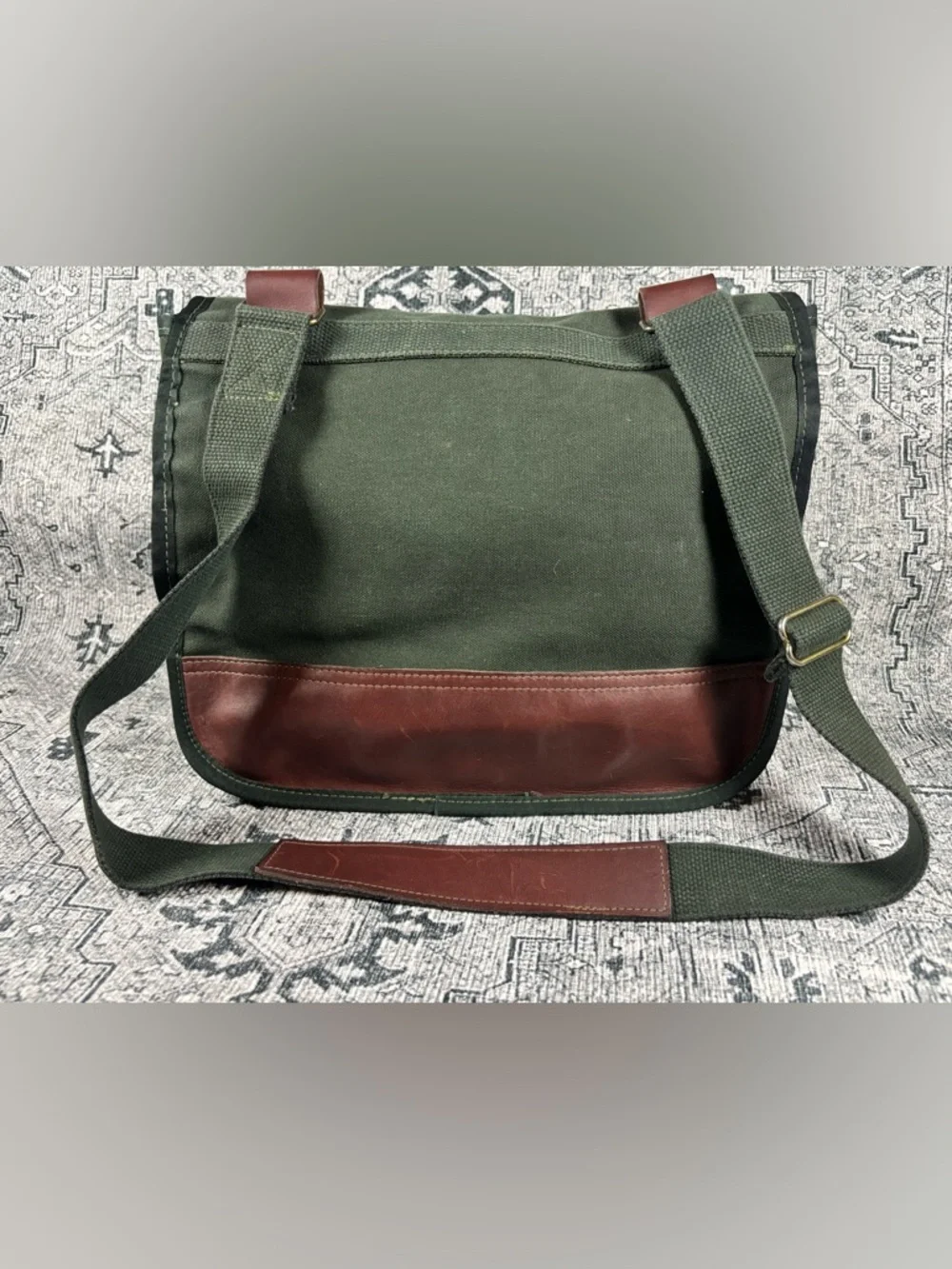 RARE! Vintage Orvis Company Canvas and Leather Messenger Bag
